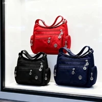 Imagem da promoção Bolsa Feminina Crossbody Transversal com 5 zíperes e Alça lateral