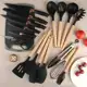 Kit Completo Jogo Utensílios de Cozinha 19 Peças Com Tábua em Silicone Espátula Faca Tesoura 2000GR em oferta