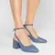 Scarpin Griffe Bico Fino Salto Médio Feminino em oferta