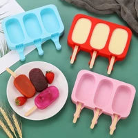 Imagem da promoção Kit com Forma de Silicone Para Picole e Sorvete de Silicone Com Tampa + 50 Palitos Caseiro Infantil