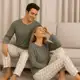 Kit Pijama Casal Namorados Inverno Meia Estação Estampa Combinando Feminino Masculino em oferta