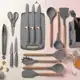 Kit Aleatorio Jogo Utensílios de Cozinha Luxo 19 Peças Com Tábua em Silicone Espátula Faca Tesoura em oferta