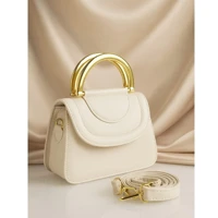 Imagem da promoção Bolsa Feminina Julia Elegante Com Alca Ferragem Plastico E Alca Transversal Ajustavel