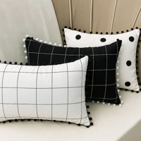 Imagem da promoção 1 Almofada Retangular Cheia com Pompom Estilo Minimalista