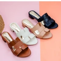 Imagem da promoção Sandália Feminina Tamanco Salto Baixo Tira H Tamanco Brilho Confortável Leve Promoção Dia a Dia