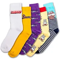 Kit com 5 Pares de Meias Cano Alto Estampada Divertida 38 ao 43 em oferta na Amazon
