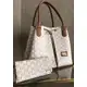 Kit Bolsa Saco Grande e Carteira Feminina - Gouveia Costa em oferta