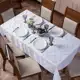 Toalha de Mesa Jacquard 4, 6 & 8 Lugares – Cores Natalinas, Ideal para Réveillon, Jantar e Eventos E em oferta