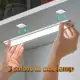 Luzes de Armário LED Magnéticas Ajustáveis Tipo-C Recarregáveis 3 Cores Sensor 20/30/40/50/60cm em oferta