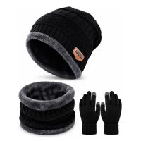 Imagem da oferta Kit Touca + Luva + Cachecol (Tam. Único)