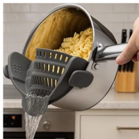 Imagem da promoção Escorredor de Macarrão e Legumes para Panela com Clipe Ajustável | de Silicone Resistente ao Calor