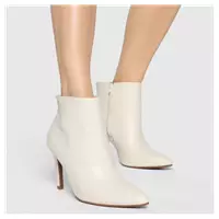 Imagem da promoção Bota Cano Curto Vizzano Bico Fino Lisa Feminina - Off White