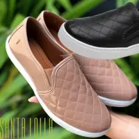 2x Slip On Santa Lolla Matelassê em oferta na Dafiti