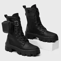 Bota Coturno Feminina Cano Alto Com Bolsinhas Casual Macia em oferta na Amazon