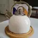 Chaleira Mármol Vanilla Indução 2l C/ Apito Mimo Style em oferta