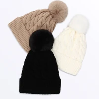 Imagem da promoção Touca Feminina de Frio com Pompom Forrada e Confortável