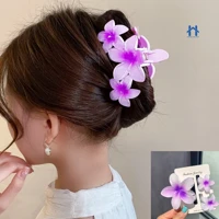 Imagem da promoção Kit 3 Grampo de Cabelo de Flor Transparente Acessório Presilha para Mulheres