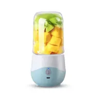 Mini liquidificador portátil para fazer vitamina suco natural em oferta na Shopee