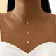 Colar Europeu Americano de Pingentes de Múltiplas Camadas Colar Feminino Retro Cinco Pontas Estrela em oferta